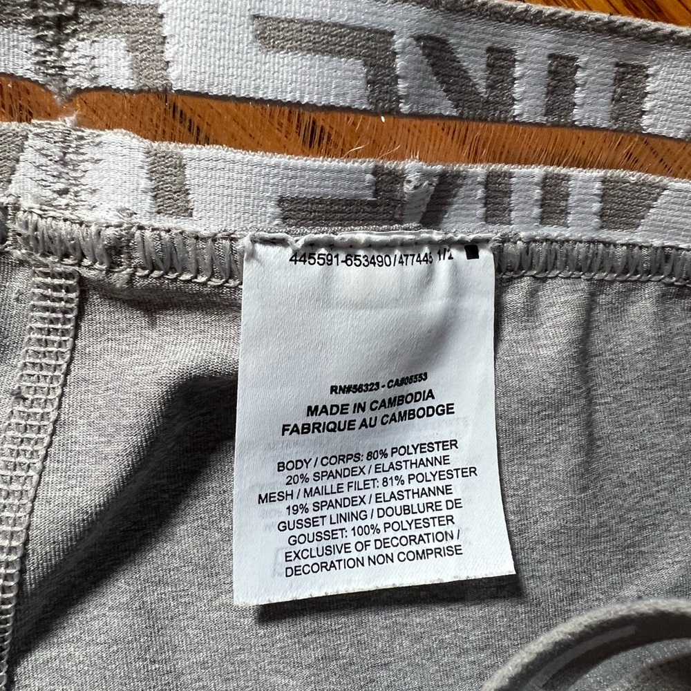Nike Pro half mesh gray capri leggings size S - Picture 5 of 8